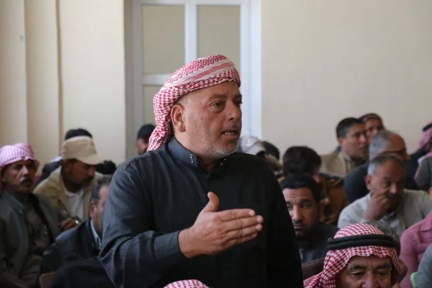 Se celebra en la ciudad de Curniyê, Tabqa, una conferencia de comunas