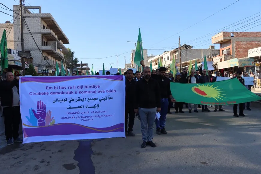En dos marchas, hombres protestan contra la violencia hacia las mujeres