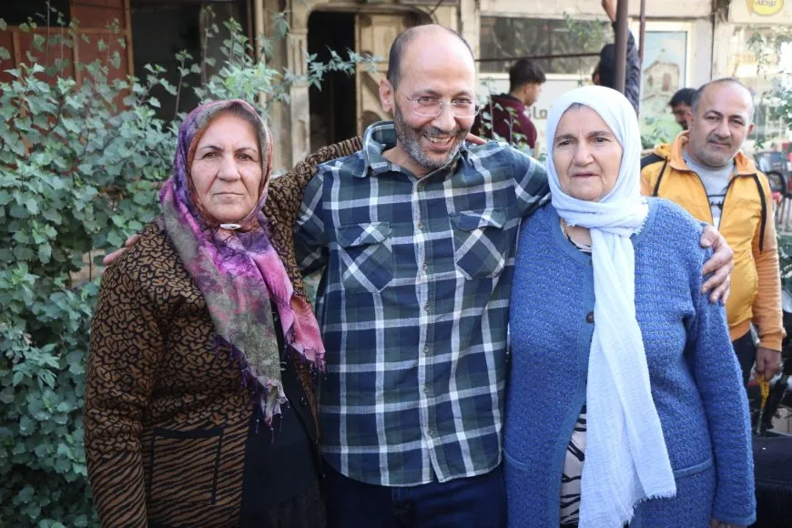 Tras 32 años en cárceles del Estado turco, un combatiente del Movimiento de Liberación del Kurdistán regresa a Şêxmeqsûd
