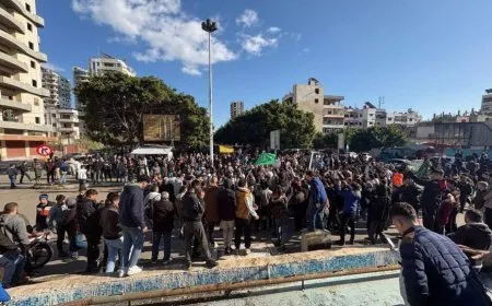 Protestas generalizadas en las regiones costeras y del interior de Siria contra el gobierno de transición
