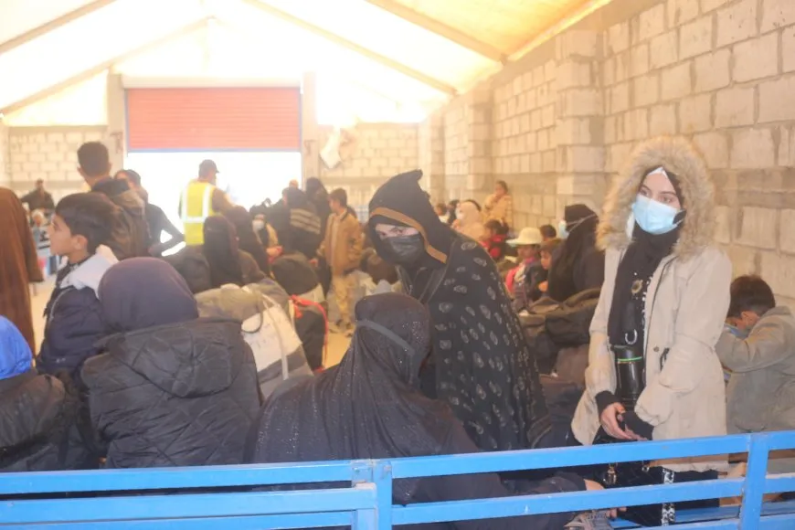 240 familias iraquíes abandonan el campamento de al-Hol