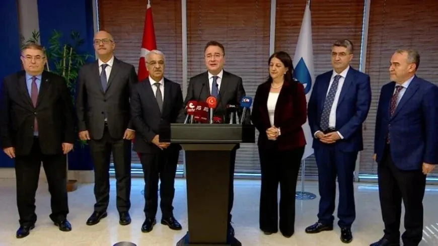 Reunión de la delegación de Imrali y el partido DEVA: es necesario introducir ajustes legales