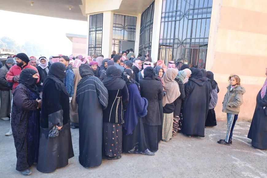 Distribuyen combustible para la calefacción en al-Sabkha de Raqqa