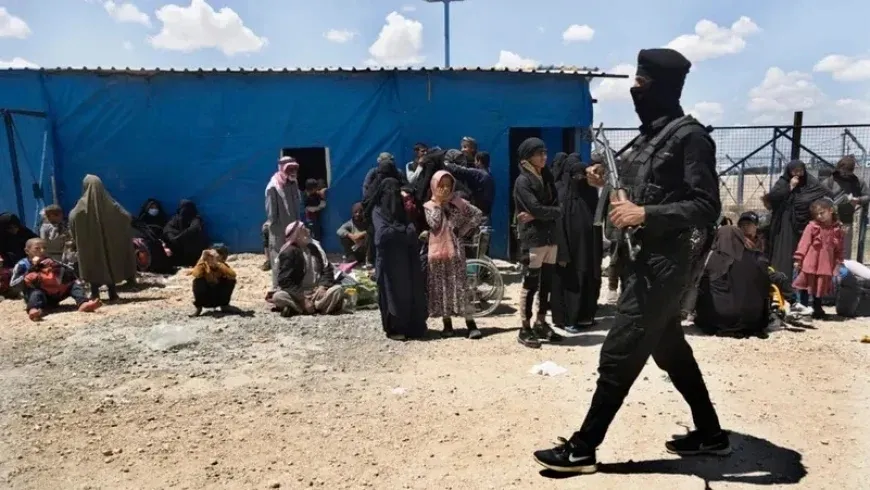 Francia condena a una ciudadana francesa a diez años de prisión por unirse a ISIS en Siria