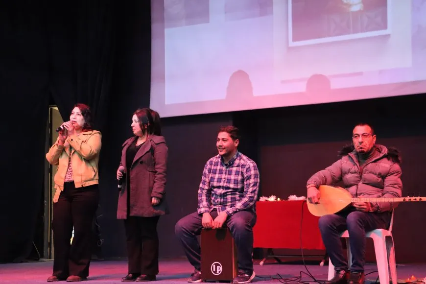 Periodistas del noreste de Siria conmemoran a Cihan, Nazim y Rizgar