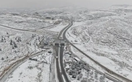 Inundaciones, daños e interrupciones en las carreteras debido a las condiciones climáticas en Siria