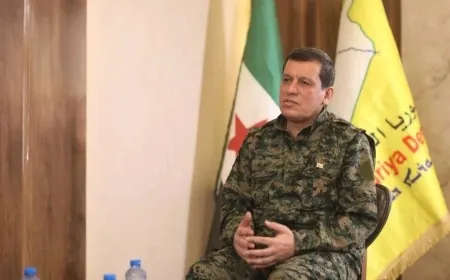 Mazloum Abdi, de las SDF, se reúne con Ahmad al-Shara