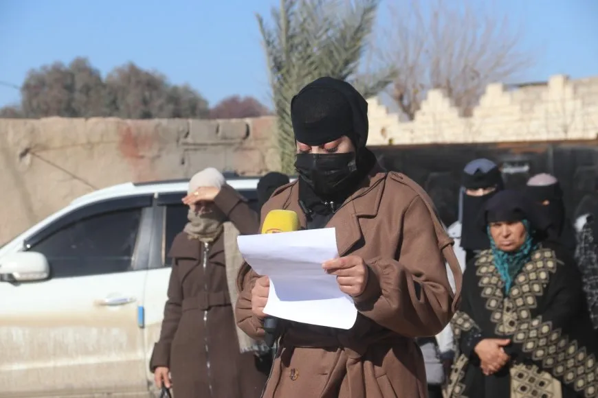 Los residentes de Deir ez-Zor condenan las masacres en el Sheikh Maqsoud de Alepo y Ashrafieh