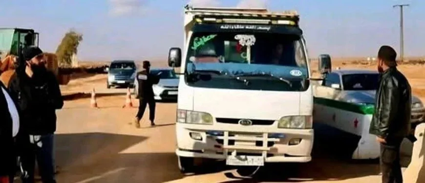 Nuevas restricciones en la carretera Damasco–Suweyda endurecen el asedio