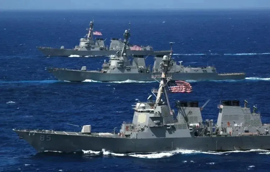 La enorme flota de guerra estadounidense se dirige a Oriente Medio