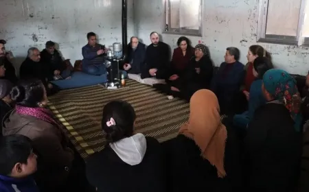 Delegación de la Administración Autónoma visita refugios de personas desplazadas