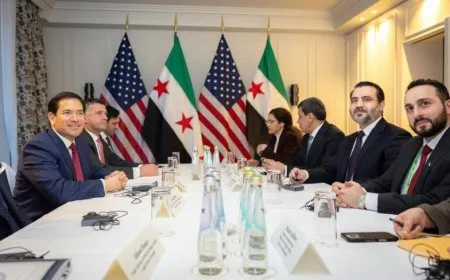 Dirigentes sirios y estadounidenses se reúnen en Múnich para abordar Siria y Rojava