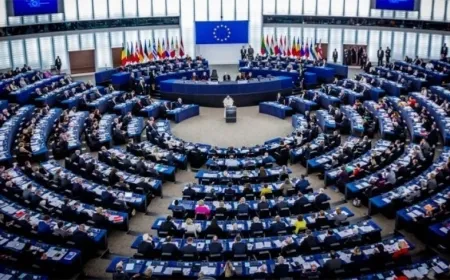 Delegación de Rojava participa en reunión del Parlamento Europeo