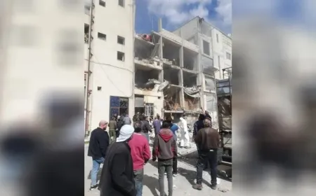 Cinco personas mueren tras el impacto de un misil contra un edificio residencial en Suweyda