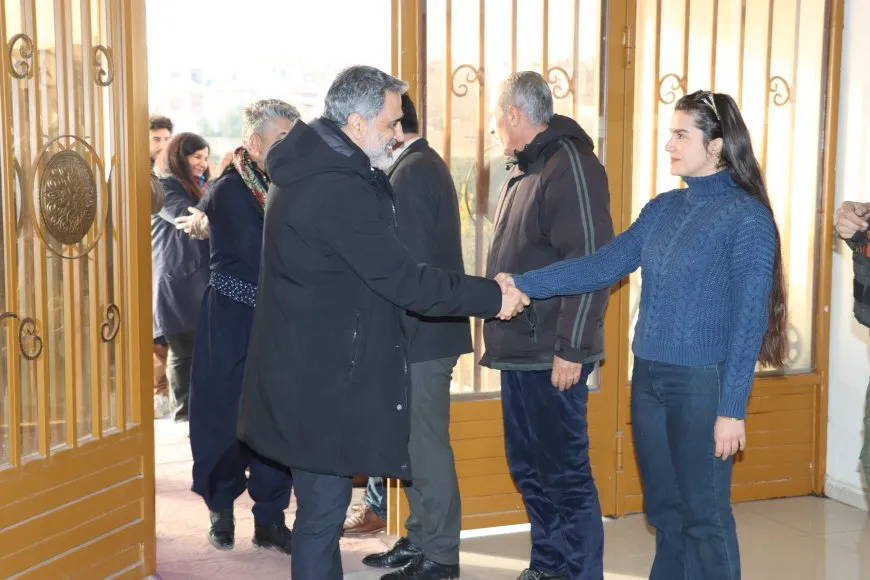 Delegación del Kurdistán: la unidad y la resistencia kurdas frustran los complots contra Rojava