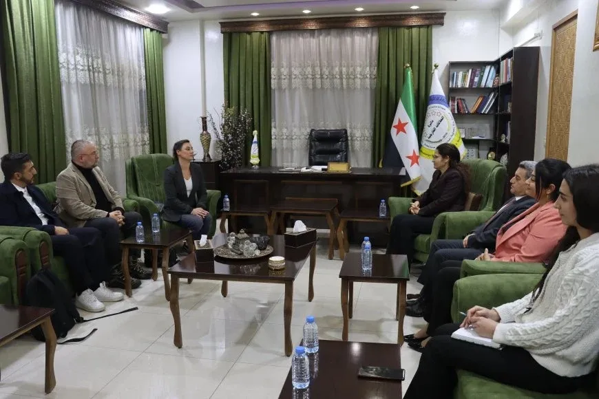 Diputados franceses visitan Rojava para apoyar los derechos del pueblo kurdo