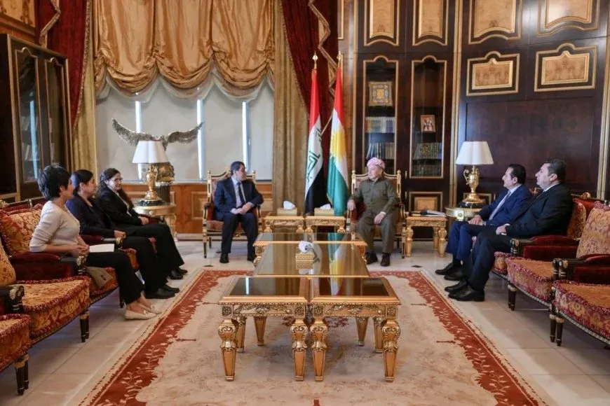 La delegación de Rojava se reúne con el líder del Partido Democrático del Kurdistán, Masoud Barzani