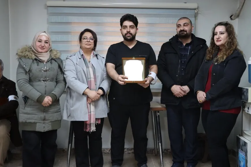 La Autoridad de Salud y la Media Luna Roja Kurda rinden homenaje a médicos procedentes del Kurdistán del Sur
