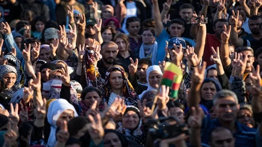 Políticos e intelectuales: la democracia es la puerta de entrada a la solución política en Siria