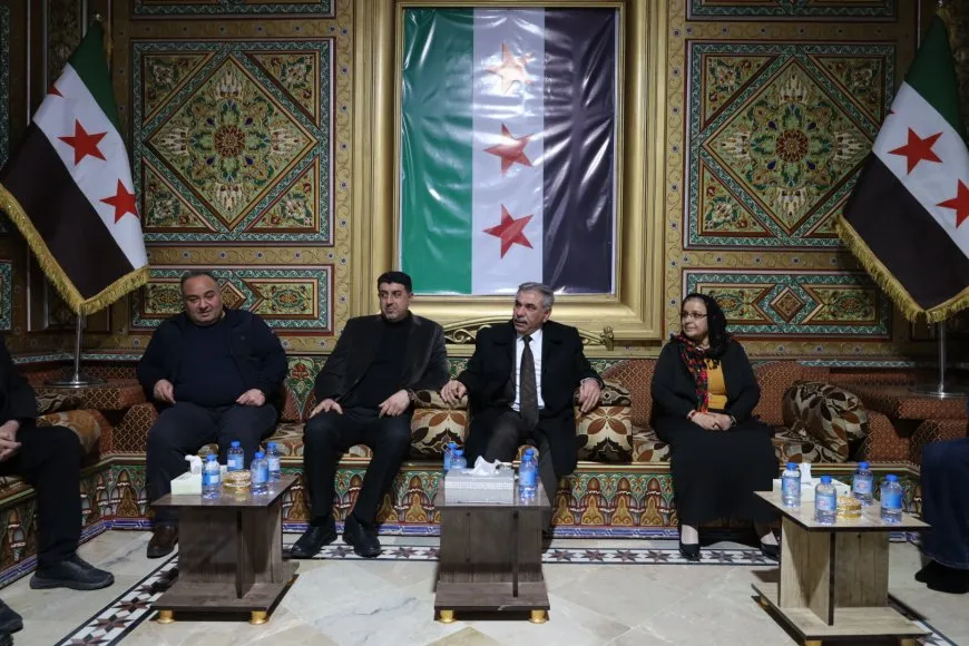 TEV-DEM y FSP visitan la gobernación de Hasaka