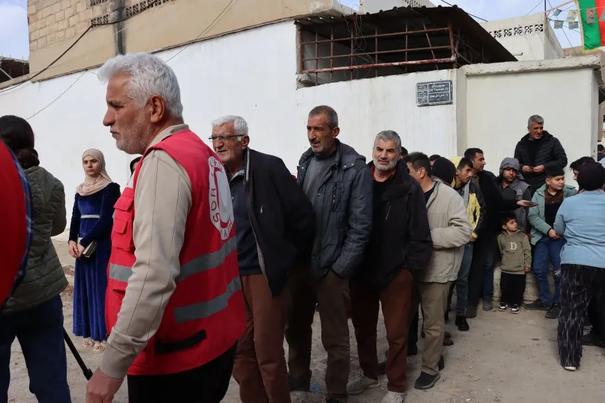 Distribuyen 500 cestas de comida entre personas desplazadas
