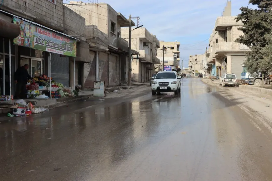 Copresidente del Consejo Económico en Kobani: El asedio interrumpe los servicios institucionales