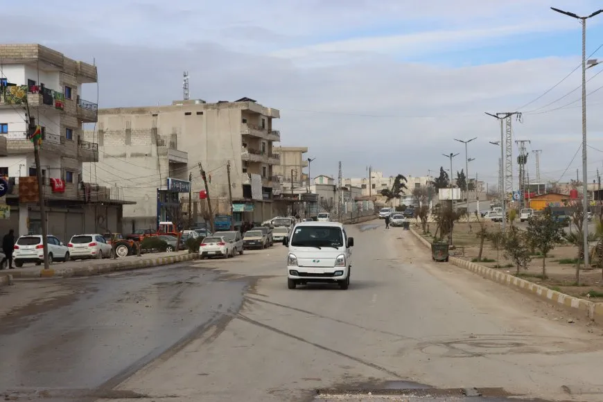 Copresidente del Consejo Económico en Kobani: El asedio interrumpe los servicios institucionales