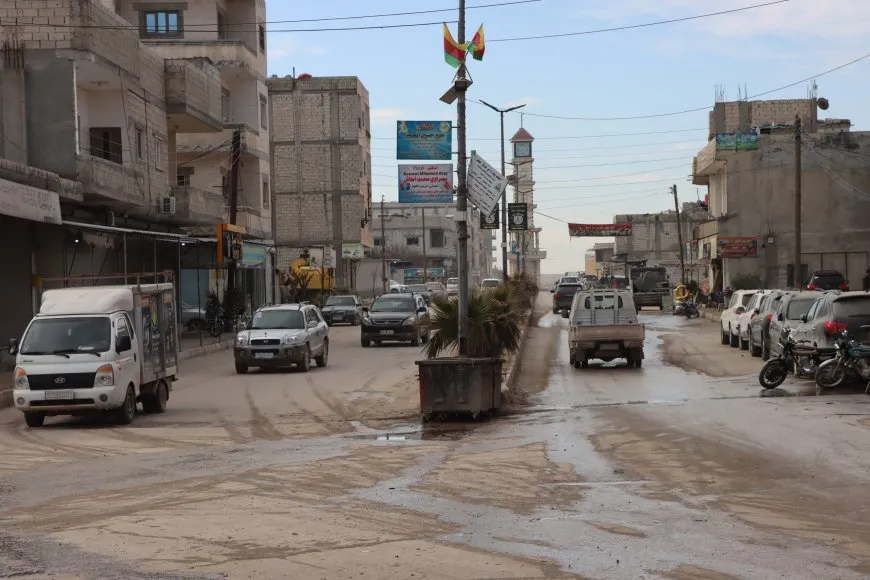 Copresidente del Consejo Económico en Kobani: El asedio interrumpe los servicios institucionales