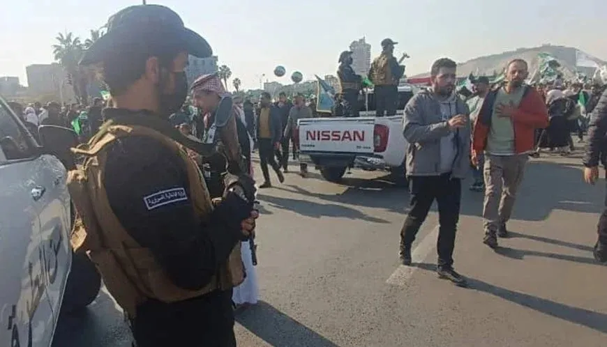 Protesta en Idlib exige la liberación de detenidos