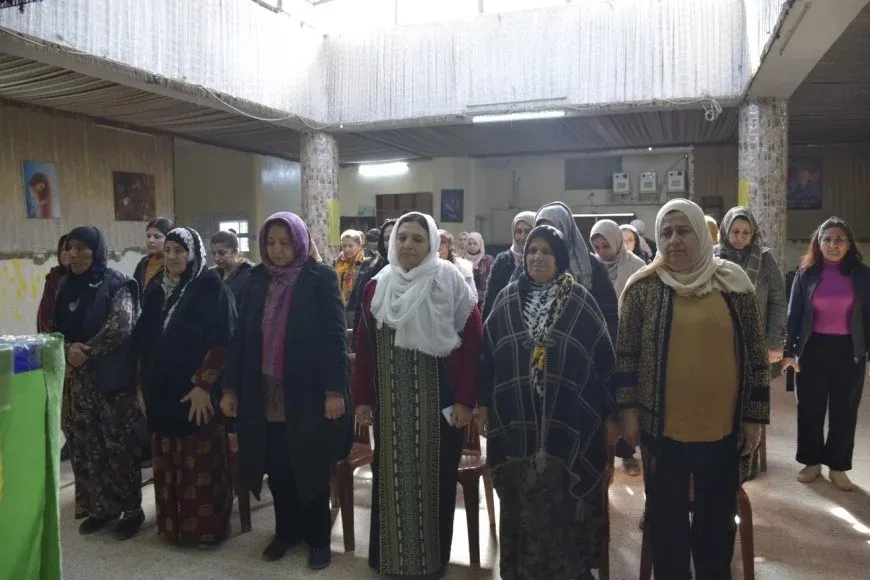 Kongra Star celebra una reunión ampliada en Hasaka por el 8 de marzo