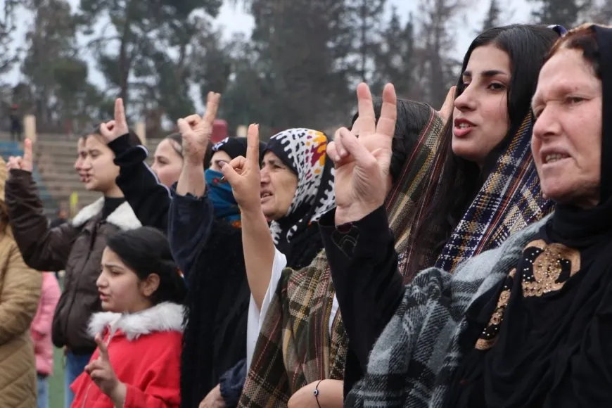 El 8 de marzo, mujeres en Hasaka piden la libertad de los detenidos