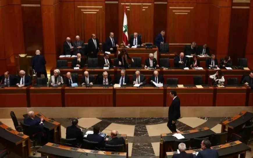 El Parlamento libanés aprueba aplazar dos años las elecciones legislativas
