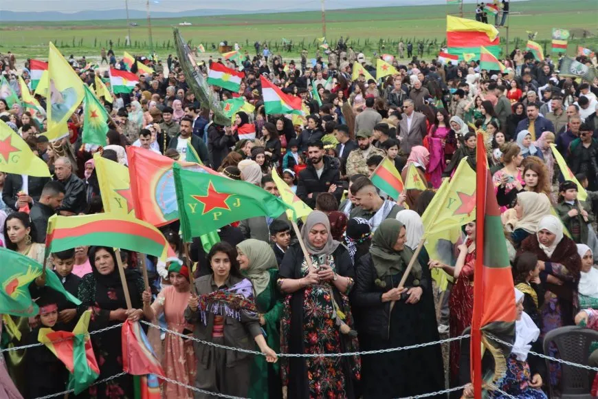 Las celebraciones de Newroz comienzan en Girkê Legê, Derik y Kobanê