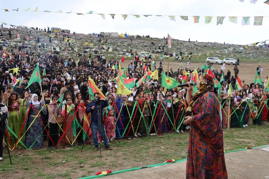 Las celebraciones de Newroz comienzan en Girkê Legê, Derik y Kobanê
