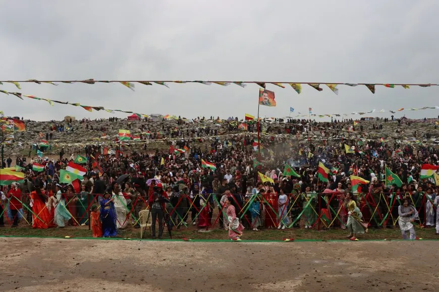 Las celebraciones de Newroz comienzan en Girkê Legê, Derik y Kobanê