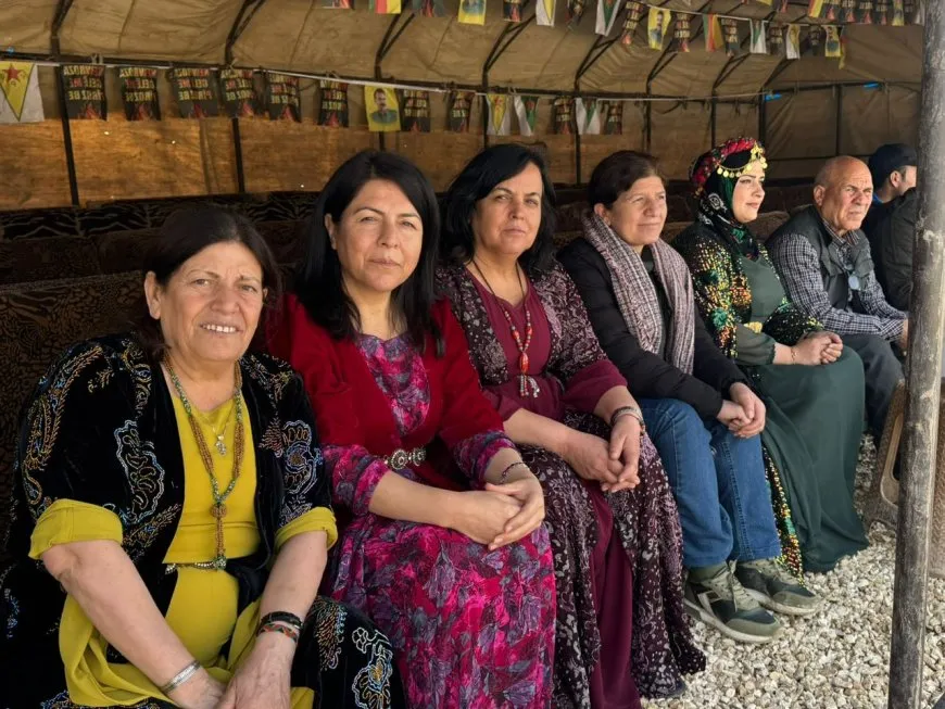 Las celebraciones del Newroz comienzan en Rojava con el encendido de la llama y la lectura del mensaje del líder