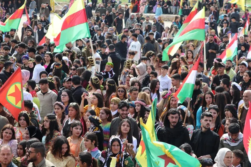 Las celebraciones del Newroz comienzan en Rojava con el encendido de la llama y la lectura del mensaje del líder