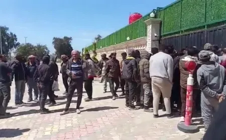 Trabajadores de Raqqa protestan por salarios impagados