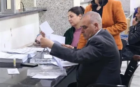 Un funcionario del Gobierno de transición aclara que los padres pueden solicitar la ciudadanía para sus hijos que residen fuera de Siria