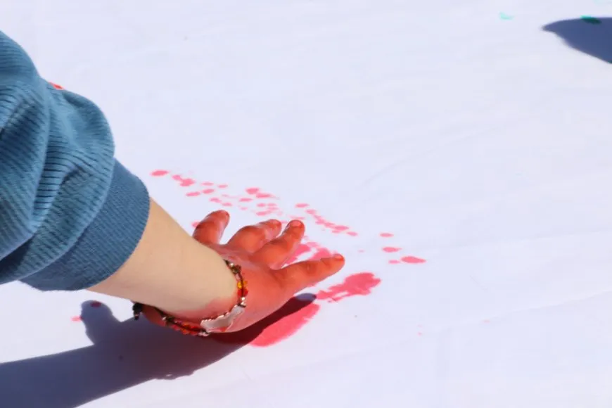 Los hijos de los mártires exigen libertad física para el líder el 4 de abril