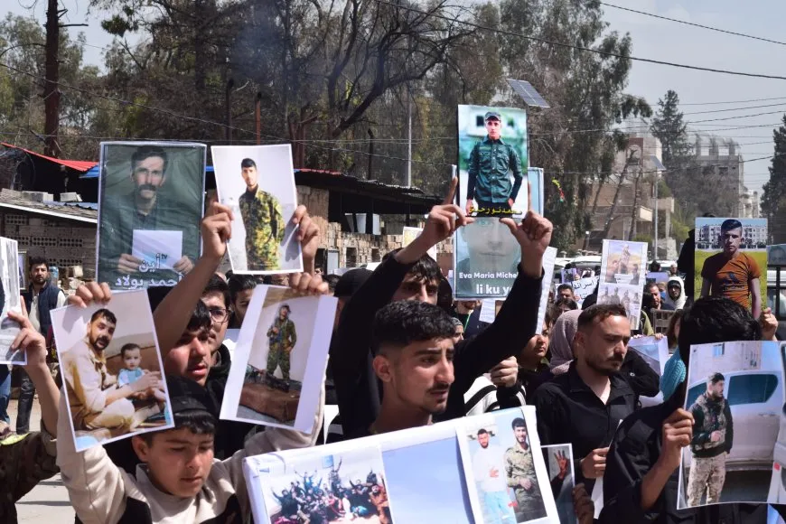 Familias de prisioneros en Qamishlo piden la libertad de sus hijos da