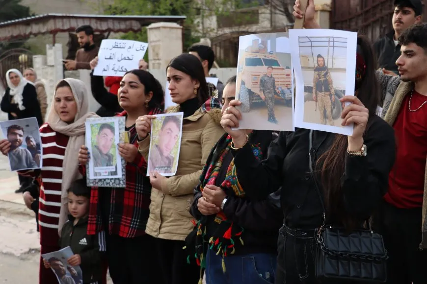 Protesta frente a la sede de ACNUR exige la liberación de los prisioneros