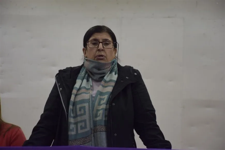 Una reunión en Darbasiya aborda el papel de la mujer en la próxima fase política en Siria