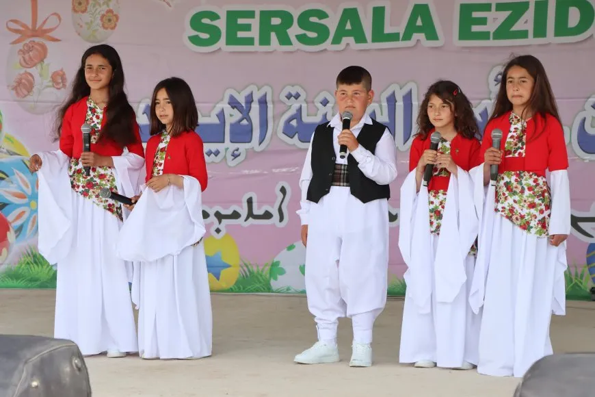 Celebración del Miércoles Rojo en Amuda destaca la defensa de los derechos yazidíes