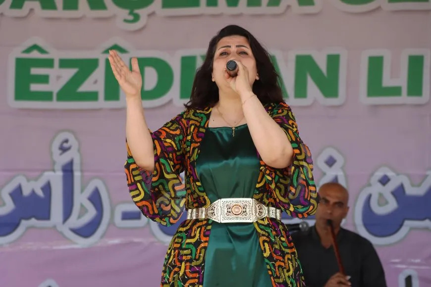 Celebración del Miércoles Rojo en Amuda destaca la defensa de los derechos yazidíes