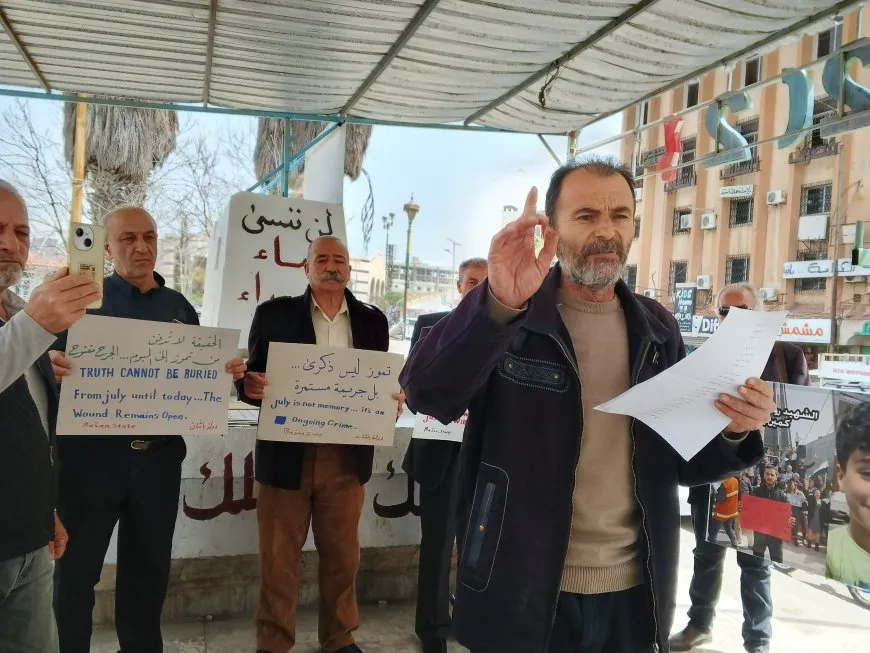 Protesta en Suweyda exige esclarecer fosas comunes y casos de desplazamiento