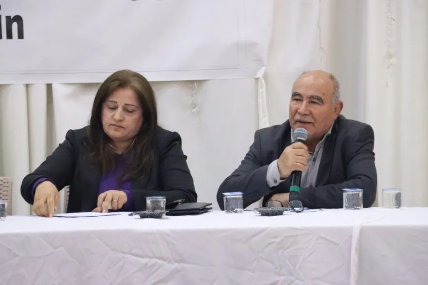 Kobanê celebra una reunión ampliada y forma un comité para abordar los asuntos de la ciudad