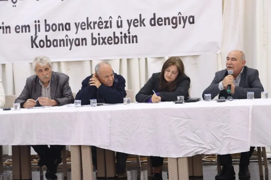 Kobanê celebra una reunión ampliada y forma un comité para abordar los asuntos de la ciudad