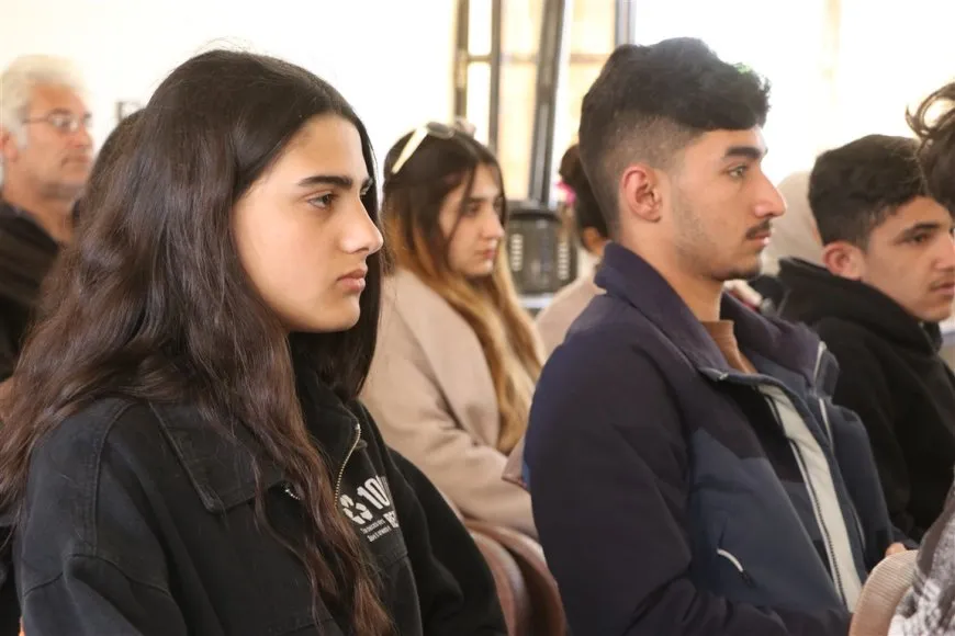 Simposio en Hasaka aborda el genocidio armenio entre memoria y humanidad