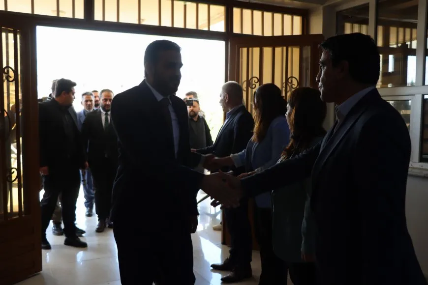 PYD y delegación del Gobierno de transición mantienen reunión en curso